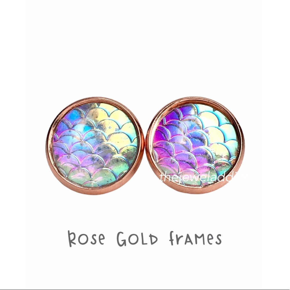 3 for 15🎀 mermaid scale Iridescent studs - Picture 4 of 12